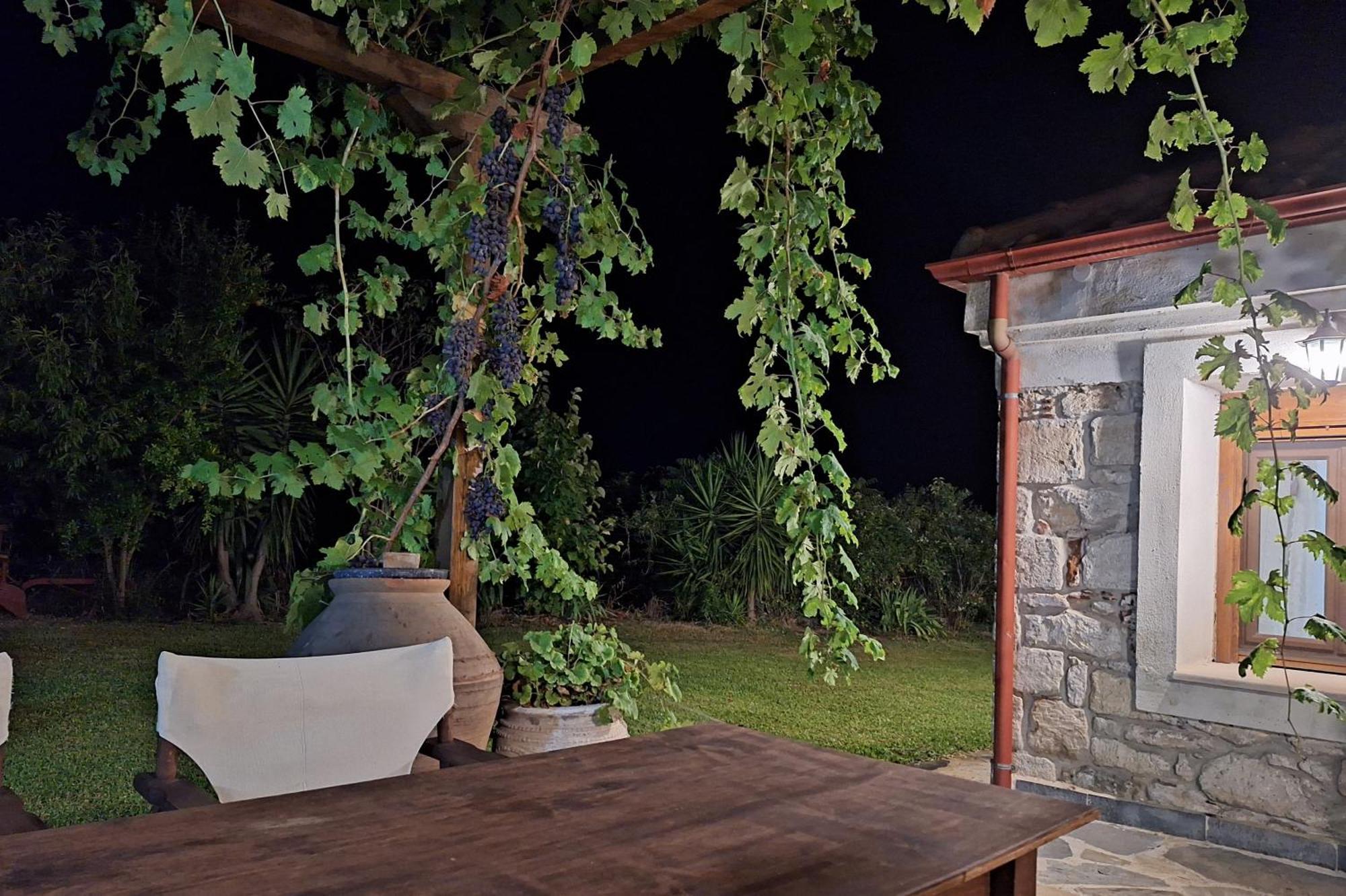 Вилла Garden House Kristi Посиди Экстерьер фото