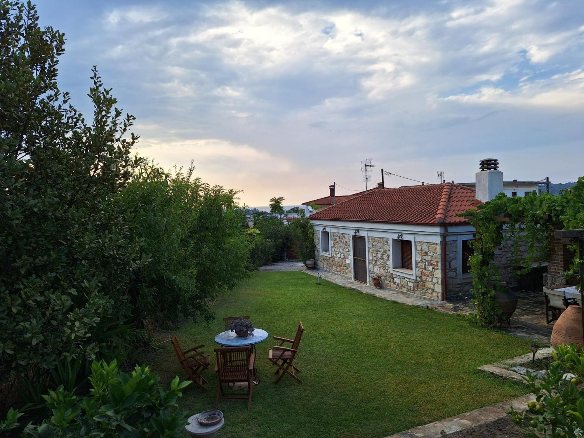 Вилла Garden House Kristi Посиди Экстерьер фото