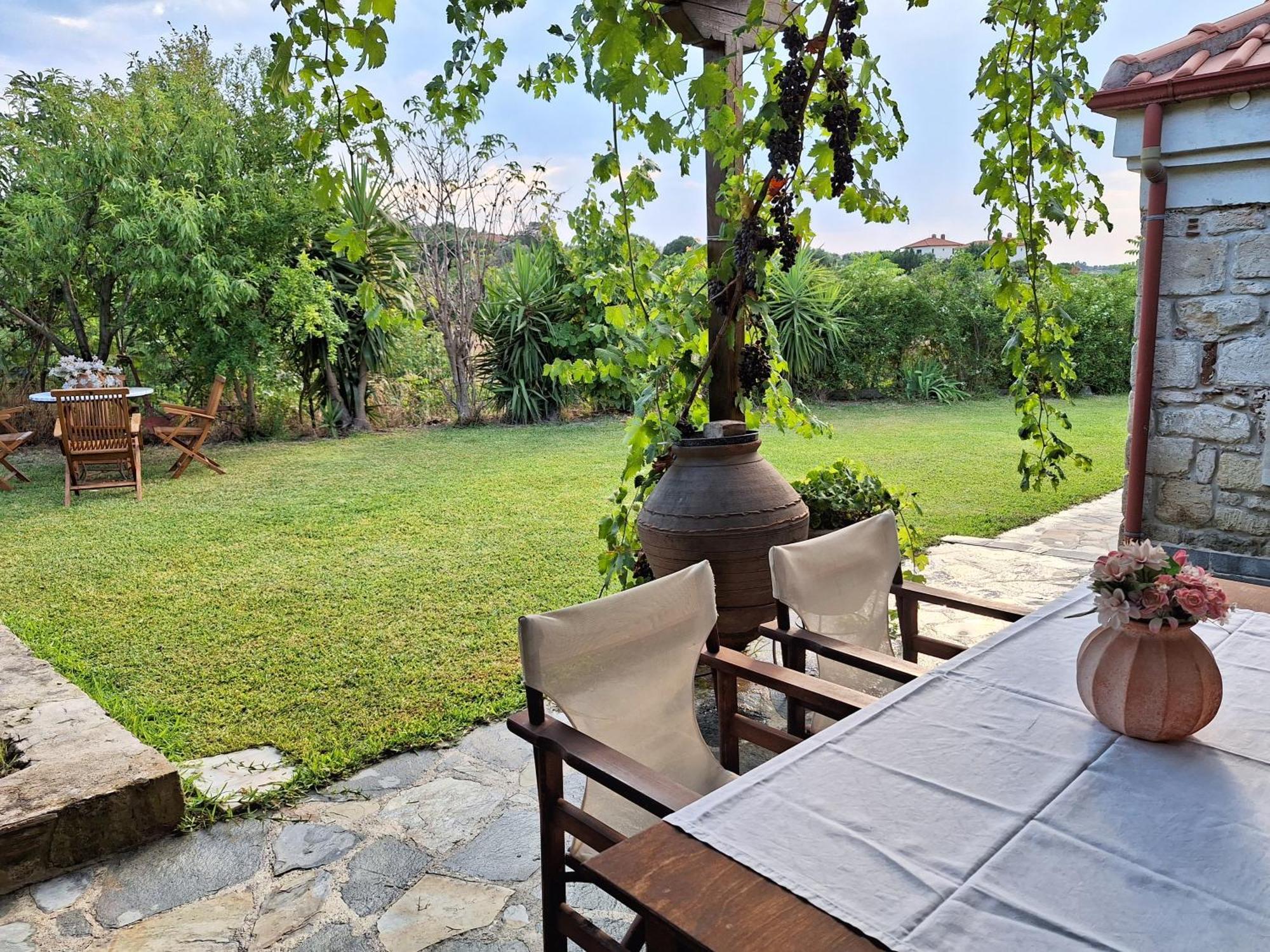 Вилла Garden House Kristi Посиди Экстерьер фото